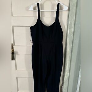 Gorgeous, flattering pant jumpsuit, only worn once.